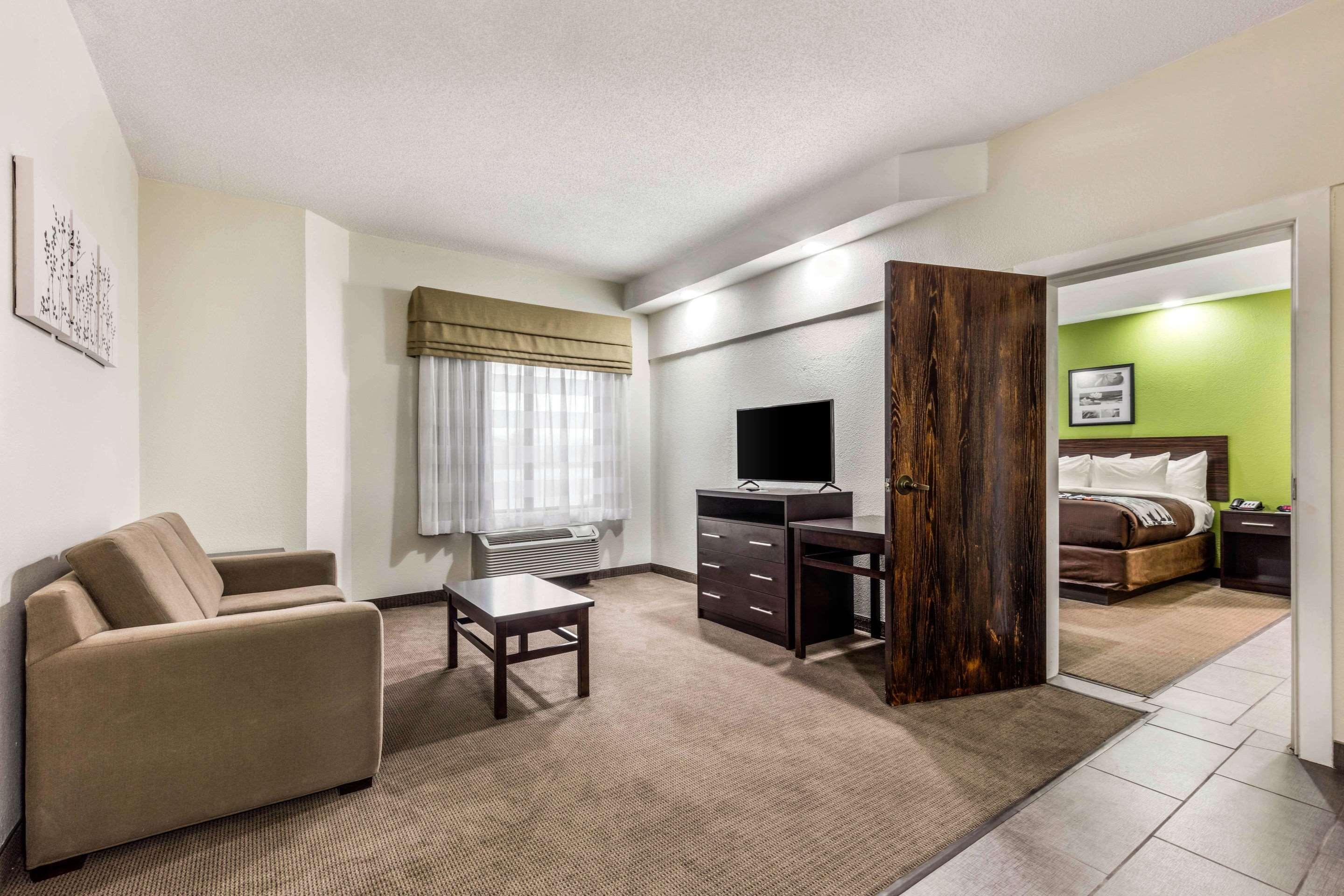 Travelodge By Wyndham Flowood Exteriör bild