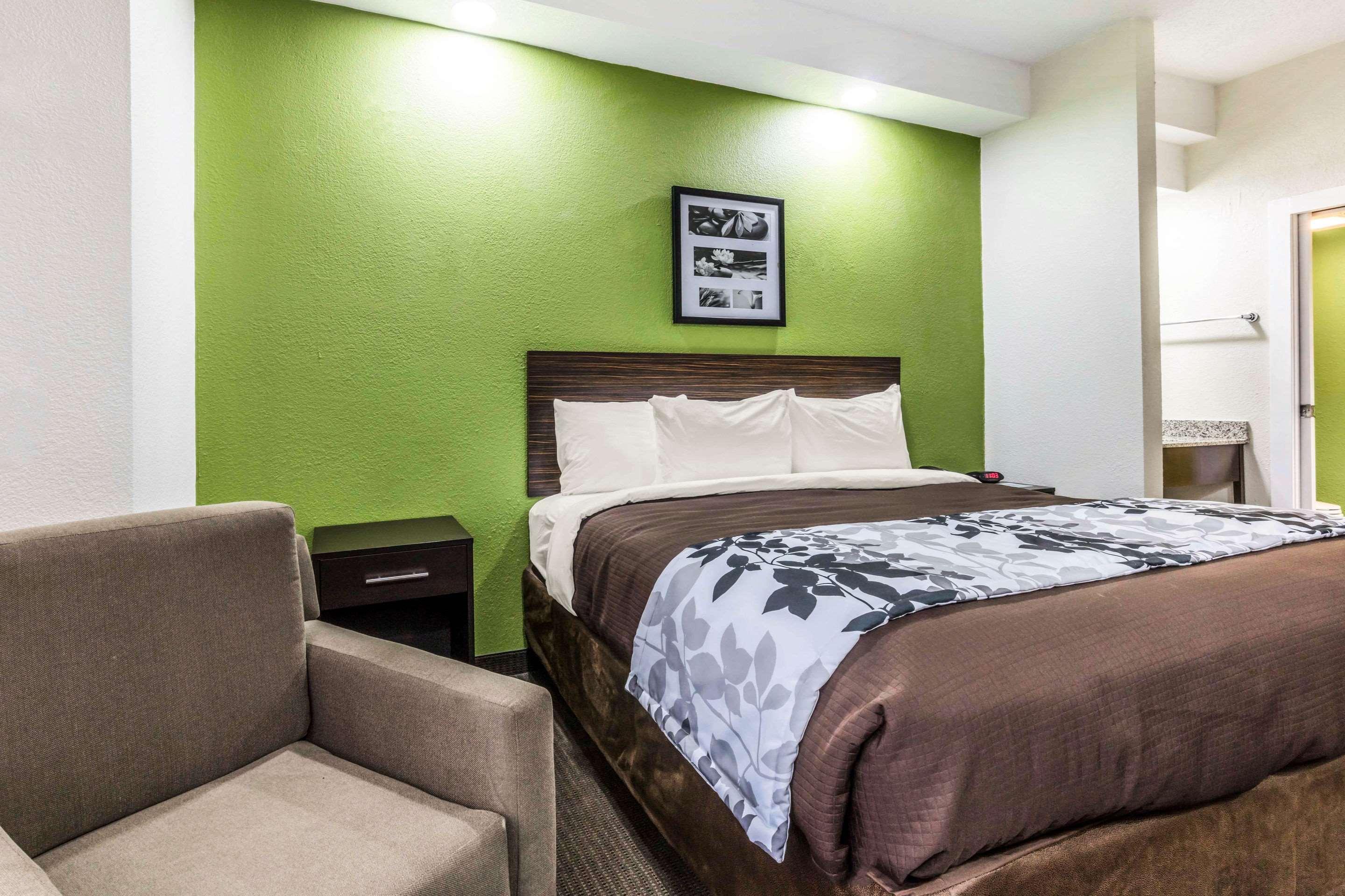 Travelodge By Wyndham Flowood Exteriör bild