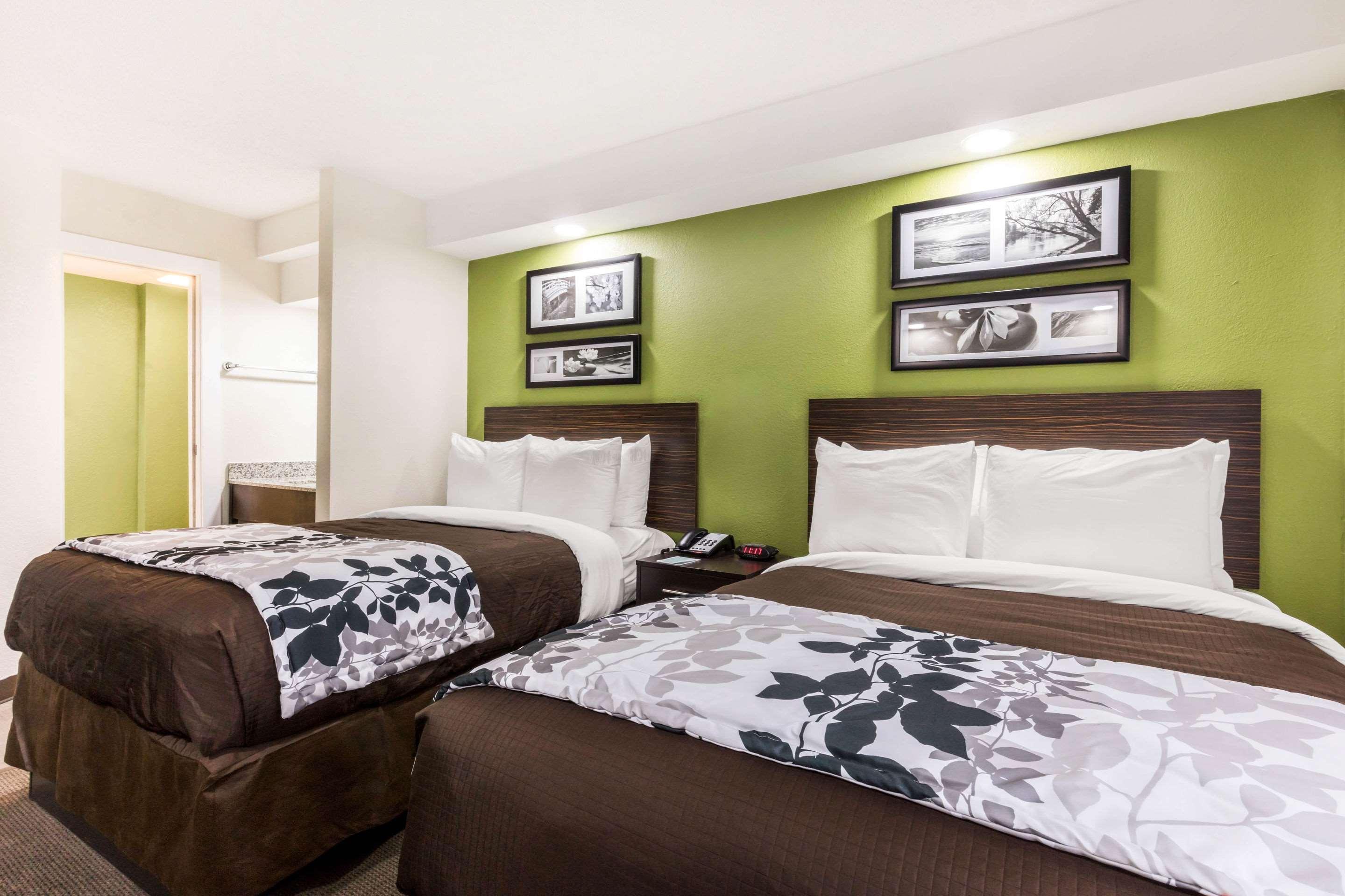 Travelodge By Wyndham Flowood Exteriör bild