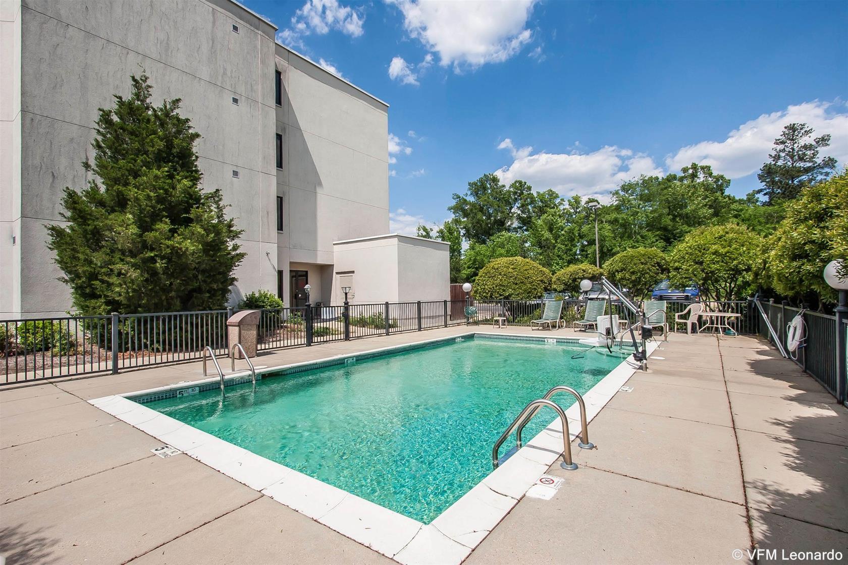 Travelodge By Wyndham Flowood Exteriör bild