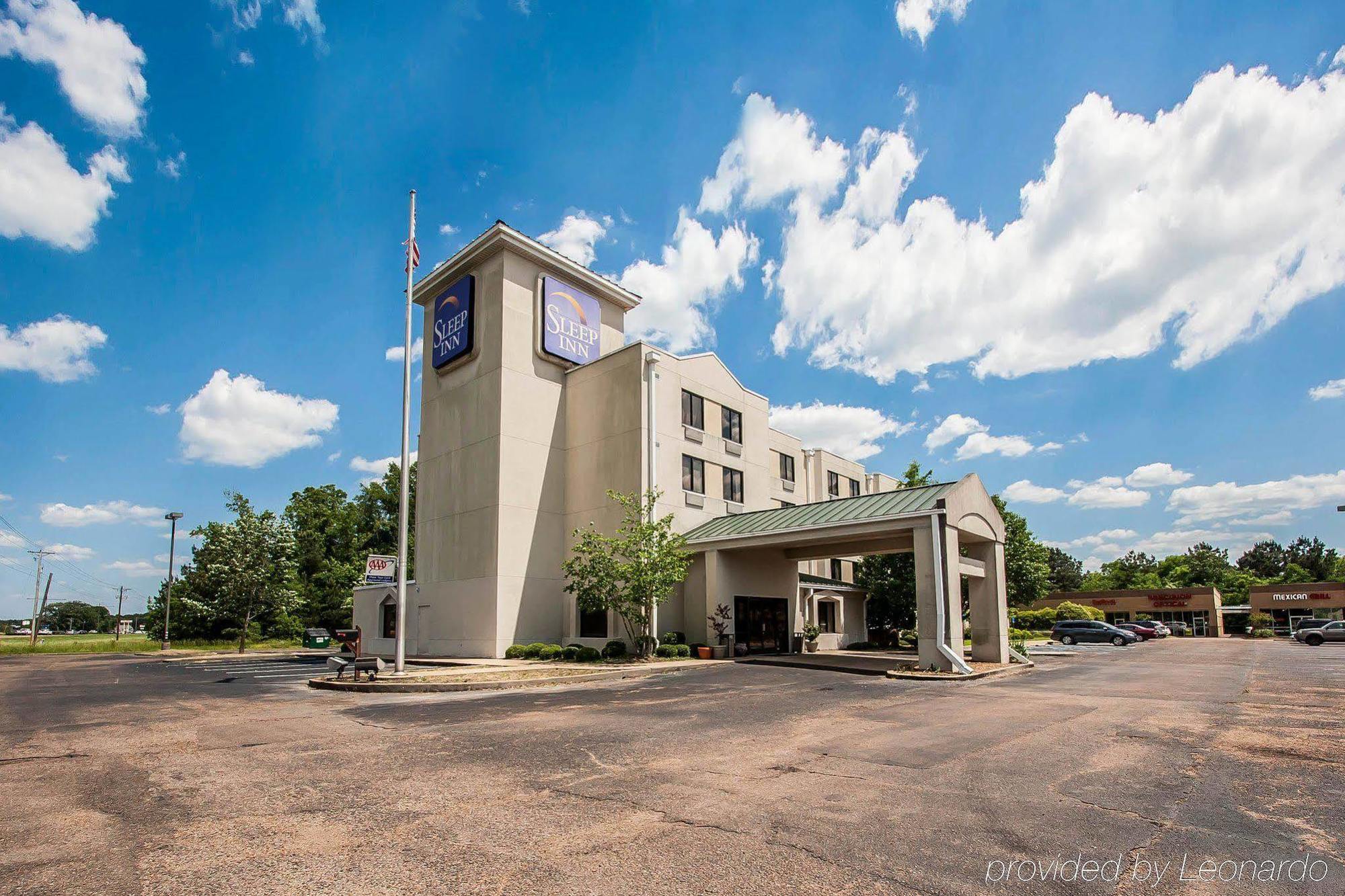 Travelodge By Wyndham Flowood Exteriör bild