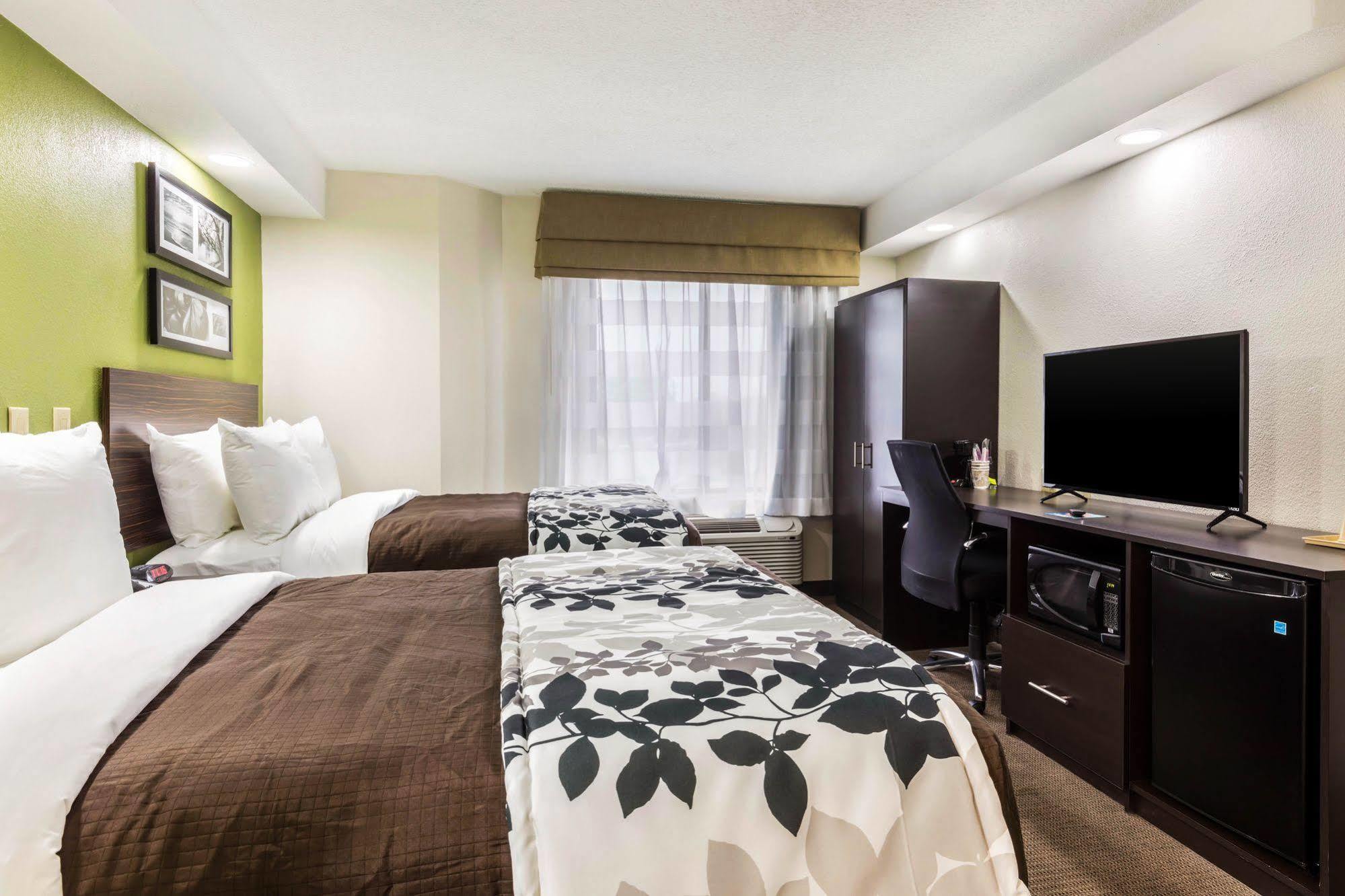 Travelodge By Wyndham Flowood Exteriör bild